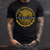 Playera Negra Personalizada Escudo Mexicano Dorado con Estado en Blanco Para Hombre Frente